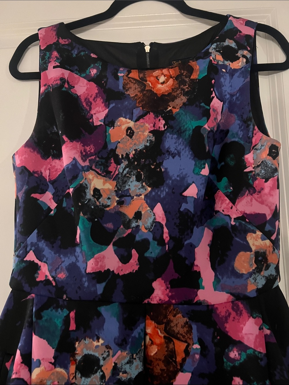 Just...Taylor Sleeveless Floral Fit-and-Flare Dress with pockets - Picture 3 of 6